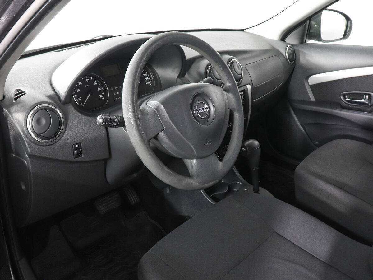 Nissan Almera